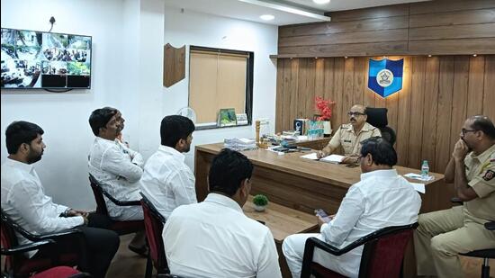 Shivajinagar MLA Siddharth Shirole met police officials from Chatuhshringi police station following the incident. Pune police have moved an application before the district court seeking the four minors, involved in the gruesome attack on senior citizen Samir Roychowdhury and two others, to be tried as adults. (HT)