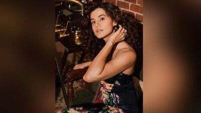 With the help of makeup artist Evania Pannu, Taapsee got decked up in nude eyeshadow, mascara-coated lashes, darkened brows, blushed cheeks, luminous highlighter, and a shade of glossy nude lipstick. (Instagram/@taapsee) With the help of makeup artist Evania Pannu, Taapsee got decked up in nude eyeshadow, mascara-coated lashes, darkened brows, blushed cheeks, luminous highlighter, and a shade of glossy nude lipstick. (Instagram/@taapsee)