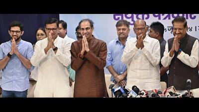 Aditya Thackeray, Uddhav Thackeray, Sharad Pawar, Prithviraj Chavan, during MVA joint press conference at YB Centre on Saturday. (Anshuman Poyrekar/ Hindustan Times) Aditya Thackeray, Uddhav Thackeray, Sharad Pawar, Prithviraj Chavan, during MVA joint press conference at YB Centre on Saturday. (Anshuman Poyrekar/ Hindustan Times)