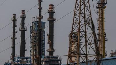 The tax, which is revised every fortnight, remained unchanged at zero for diesel and aviation turbine fuel.