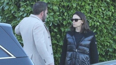 Ben Affleck and Jennifer Garner's awkward Halloween encounter at children's school. (X) Ben Affleck and Jennifer Garner's awkward Halloween encounter at children's school. (X)