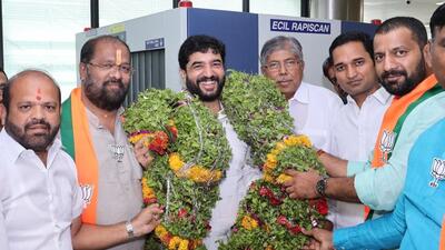 Murlidhar Mohol, who was recently appointed as the minister of state for civil aviation and cooperation, received a warm welcome from supporters at Pune airport upon his arrival Saturday morning. (SOURCE:X) Murlidhar Mohol, who was recently appointed as the minister of state for civil aviation and cooperation, received a warm welcome from supporters at Pune airport upon his arrival Saturday morning. (SOURCE:X)