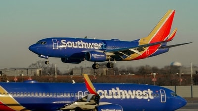 Southwest Airlines flight's heart-stopping plunge over Hawaii. (AP Photo/Kiichiro Sato, File) (AP) Southwest Airlines flight's heart-stopping plunge over Hawaii. (AP Photo/Kiichiro Sato, File) (AP)