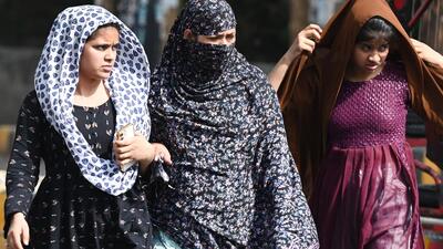 The heat wave is likely to last till June 19 (Wednesday) following which there will be some respite from the scorching heat as scattered rainfall is expected around June 21 in Punjab, Haryana, Delhi-NCR and western parts of Uttar Pradesh. (Sunil Ghosh/HT Photo) The heat wave is likely to last till June 19 (Wednesday) following which there will be some respite from the scorching heat as scattered rainfall is expected around June 21 in Punjab, Haryana, Delhi-NCR and western parts of Uttar Pradesh. (Sunil Ghosh/HT Photo)
