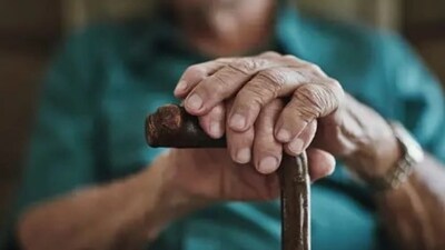 Old Age (Unsplash) Old Age (Unsplash)