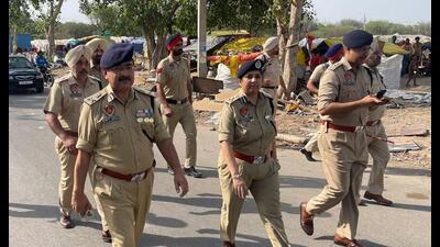 (From left) Special DGP Arpit Shukla, DIG Nilambari Jagdale and SSP Sandeep Kumar Garg during the operation on Sunday. (HT photo) (From left) Special DGP Arpit Shukla, DIG Nilambari Jagdale and SSP Sandeep Kumar Garg during the operation on Sunday. (HT photo)
