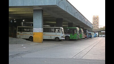 Considering this, PMC will need to bear ₹440.42 crore loss and the PCMC ₹293.58 crore. (HT PHOTO) Considering this, PMC will need to bear ₹440.42 crore loss and the PCMC ₹293.58 crore. (HT PHOTO)