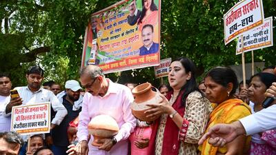 New Delhi MP Bansuri Swaraj leads a protest against the water crisis in the city at the Delhi Jal Board office at R K Puram Sector 7 on Sunday. (Vipin Kumar/ Hindustan Times)