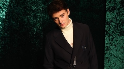 Actor Noah Schnapp is 19.