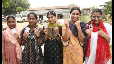 Voters showing showing finger ink marks after cast vote at a polling booth during seventh and last phase of Lok Sabha election at Danapur Diyara in Patna, Bihar (Photo by Santosh Kumar/ Hindustan Times) Voters showing showing finger ink marks after cast vote at a polling booth during seventh and last phase of Lok Sabha election at Danapur Diyara in Patna, Bihar (Photo by Santosh Kumar/ Hindustan Times)