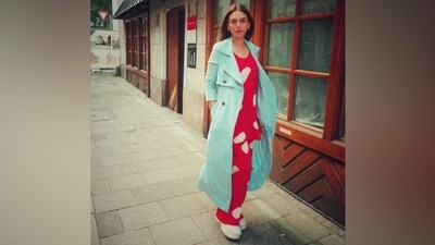 Aditi posted the photos with the caption, "Holiday story in reverse order!" The ensemble she wore in the post is from the shelves of the clothing label Lovebirds Studio and shows her embracing the summer season with bright shades. (Instagram) Aditi posted the photos with the caption, "Holiday story in reverse order!" The ensemble she wore in the post is from the shelves of the clothing label Lovebirds Studio and shows her embracing the summer season with bright shades. (Instagram)