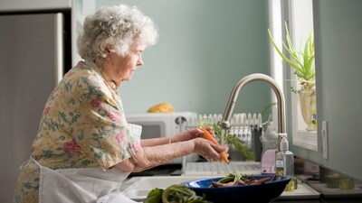 Every year, one in four older adults in the U.S. experiences a fall, posing significant risks such as injury and fractures. (Unsplash) Every year, one in four older adults in the U.S. experiences a fall, posing significant risks such as injury and fractures. (Unsplash)