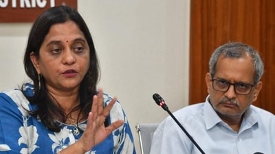 Kirtikar-Waikar vote-counting skirmish intensifies, ECI official holds PC to clarify Kirtikar-Waikar vote-counting skirmish intensifies, ECI official holds PC to clarify