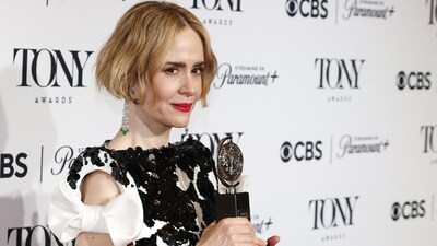 Sarah Paulson poses with the award for Best Leading Actress in a Play for "Appropriate" at the 77th Annual Tony Awards in New York City.. REUTERS/Eduardo Munoz (REUTERS)