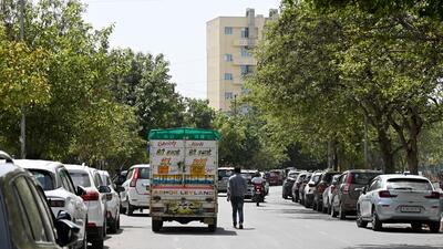 Acknowledging that surface parking did amplify traffic congestion, Anil Yadav, deputy commissioner of police, Noida traffic police, said it was up to the Noida authority to find a more feasible and acceptable solution. (Sunil Ghosh/HT Photo) Acknowledging that surface parking did amplify traffic congestion, Anil Yadav, deputy commissioner of police, Noida traffic police, said it was up to the Noida authority to find a more feasible and acceptable solution. (Sunil Ghosh/HT Photo)