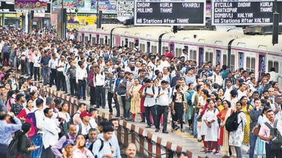 Mumbai, India – June 03, 2024: Commuter crowds at the Chhatrapati Shivaji Maharaj Terminus (CSMT) due to Mumbai local train services were delayed on the Central Line due to a technical issue, in Mumbai, India, on Monday, June 03, 2024. (Photo by Bhushan Koyande/HT Photo)