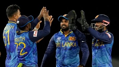 Captain Scott Edwards and opener Michael Levitt contributed joint-top scores of 31 but Sri Lanka's varied and talented attack was too good for the Netherlands line-up (PTI) Captain Scott Edwards and opener Michael Levitt contributed joint-top scores of 31 but Sri Lanka's varied and talented attack was too good for the Netherlands line-up (PTI)