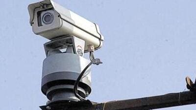 To be installed at a cost of ₹17.70 crore, the 405 CCTV cameras are expected to rein in reckless driving, by way of prompt e-challans, thereby bringing down accidents and subsequent fatalities. (HT file photo for representation) To be installed at a cost of ₹17.70 crore, the 405 CCTV cameras are expected to rein in reckless driving, by way of prompt e-challans, thereby bringing down accidents and subsequent fatalities. (HT file photo for representation)