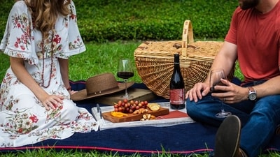 International Picnic Day is celebrated every year on June 18 to enjoy the great outdoors and spend time with family and friends. There's no more romantic way to commemorate this day than by having a picnic with your significant other and enjoying the warmth and beauty of summer.A summer picnic is the ideal opportunity to make lasting memories together, whether you want to get away from the city, discover new places or just enjoy each other's company outdoors. Here are some fun and creative picnic ideas that are sure to ignite the romance. (Unsplash) International Picnic Day is celebrated every year on June 18 to enjoy the great outdoors and spend time with family and friends. There's no more romantic way to commemorate this day than by having a picnic with your significant other and enjoying the warmth and beauty of summer.A summer picnic is the ideal opportunity to make lasting memories together, whether you want to get away from the city, discover new places or just enjoy each other's company outdoors. Here are some fun and creative picnic ideas that are sure to ignite the romance. (Unsplash)