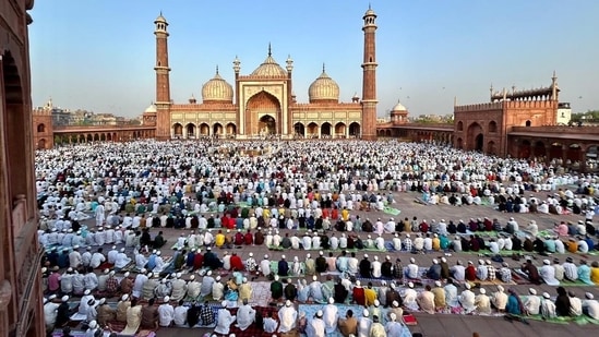 Muslims perform prayers at Jama Masjid on the occasion of Eid al-Adha (HT)