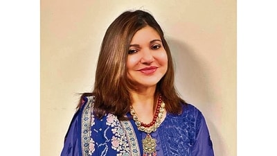 "It has been diagnosed by my docs as a rare sensory neural nerve hearing loss, due to a viral attack…This sudden, major setback has caught me completely unaware. As I attempt to come to terms with it please keep me in your prayers," Alka Yagnik said. "It has been diagnosed by my docs as a rare sensory neural nerve hearing loss, due to a viral attack…This sudden, major setback has caught me completely unaware. As I attempt to come to terms with it please keep me in your prayers," Alka Yagnik said. 