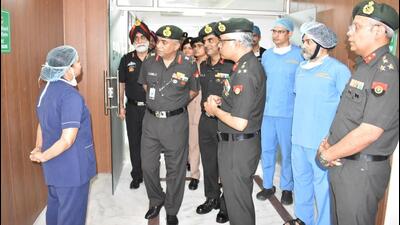 Indian Army officials at the skin bank. Indian Army officials at the skin bank.