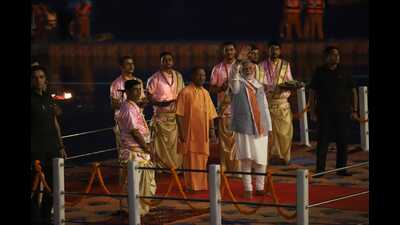 Prime Minister Narendra Modi at Ganga Aarti at the Dashashwamedh Ghat in Varanasi on June 18. (HT photo)