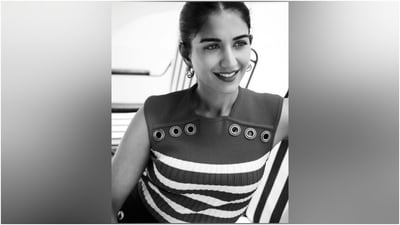 Lastly, Radhika chose to style her nautical look with a sleek braided ponytail hairdo adorned with a gold hairclip, and for the makeup, she went for darkened brows, berry red lip shade, rouge on the cheekbones, and mascara-adorned lashes. (Instagram) Lastly, Radhika chose to style her nautical look with a sleek braided ponytail hairdo adorned with a gold hairclip, and for the makeup, she went for darkened brows, berry red lip shade, rouge on the cheekbones, and mascara-adorned lashes. (Instagram)
