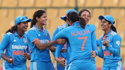 India Women's captain Harmanpreet Kaur and Vice-Captain Smriti Mandhana celebrate the dismissal of South Africa Women's Sune Luus during the 2nd ODI, at M.Chinnaswamy Stadium in Bengaluru on Wednesday (BCCIWomen - X) India Women's captain Harmanpreet Kaur and Vice-Captain Smriti Mandhana celebrate the dismissal of South Africa Women's Sune Luus during the 2nd ODI, at M.Chinnaswamy Stadium in Bengaluru on Wednesday (BCCIWomen - X)