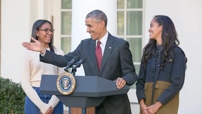 Former US President Barack Obama with daughters Sasha and Malia. (NURPHOTO VIA GETTY IMAGES) Former US President Barack Obama with daughters Sasha and Malia. (NURPHOTO VIA GETTY IMAGES)