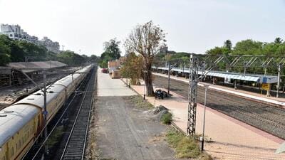 Pune railway division to add two more platforms at Khadki railway station for long-distance trains headed for Mumbai to stop or start from station. (HT FILE) Pune railway division to add two more platforms at Khadki railway station for long-distance trains headed for Mumbai to stop or start from station. (HT FILE)