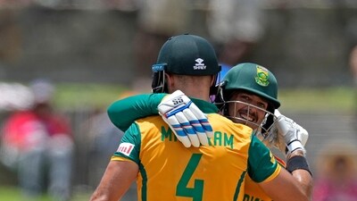 Quinton de Kock blazed a 26-ball half-century as he put the USA under all kinds of pressure early on. South Africa ended up crossing 100 inside 10 overs in Antigua after the USA won the toss and chose to bowl first. (AP) Quinton de Kock blazed a 26-ball half-century as he put the USA under all kinds of pressure early on. South Africa ended up crossing 100 inside 10 overs in Antigua after the USA won the toss and chose to bowl first. (AP)