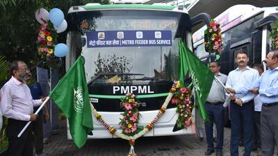 Under the last-mile connectivity initiative, Maha-Metro and PMPML launched feeder bus service from Ramwadi to Kharadi on Wednesday. (HT) Under the last-mile connectivity initiative, Maha-Metro and PMPML launched feeder bus service from Ramwadi to Kharadi on Wednesday. (HT)