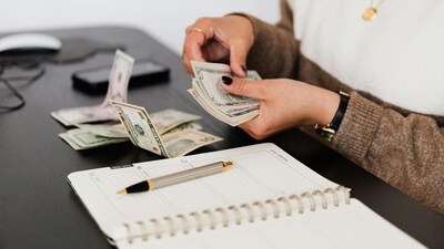 Fact Check: Is IRS giving $300 to children under six? Debunking viral claim (Representational Image) Fact Check: Is IRS giving $300 to children under six? Debunking viral claim (Representational Image)