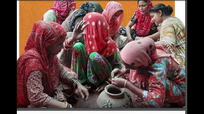 Artisans during a training session in Moga. Artisans during a training session in Moga.