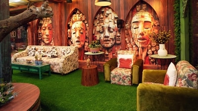 The sofas, trees, statues and faces of of Egyptian mummies in the garden area complement the unpredictable, unforeseen, shocking and nerve-wracking events and situations in the Bigg Boss house. As Anil Kapoor rightly said in one of the promos, “Sab kuchh badlega (Everything will change).” 