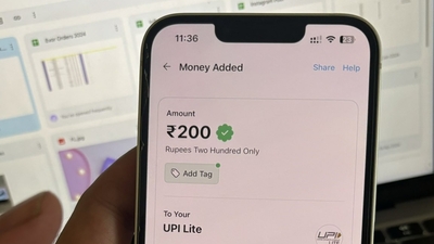 Evor Beauty founder Kaushal Shah pays  ₹200 as fine for being late to office. (X/@_kaushalshah)