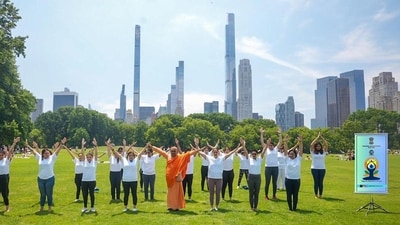 Special women yoga sesseion at Central Park of New York led by Swami Brahmanishthananda (X/Indian in New York) Special women yoga sesseion at Central Park of New York led by Swami Brahmanishthananda (X/Indian in New York)