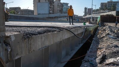 The work, led by BMC engineers and consultants, took two months of detailed planning. (Photo by Satish Bate/ Hindustan Times) (Hindustan Times) The work, led by BMC engineers and consultants, took two months of detailed planning. (Photo by Satish Bate/ Hindustan Times) (Hindustan Times)