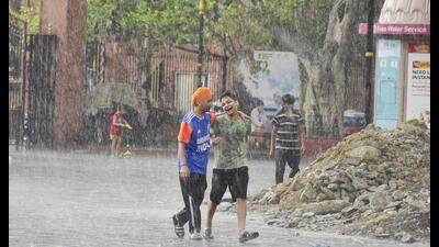 Sporadic rainfall at many places in Punjab on Wednesday brought respite from searing heat as the average maximum temperature on Thursday dropped by 6 notches at many places. Sporadic rainfall at many places in Punjab on Wednesday brought respite from searing heat as the average maximum temperature on Thursday dropped by 6 notches at many places.