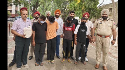 The Amritsar city police on Thursday busted a cross-border arms, drug smuggling and hawala racket with the arrest of eight persons, officials said. The Amritsar city police on Thursday busted a cross-border arms, drug smuggling and hawala racket with the arrest of eight persons, officials said.