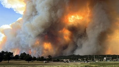 New Mexico is caught in a nearly three-decade-long drought that has made wildfires more destructive and faster moving. AFP PHOTO / Pamela L. Bonner (AFP) New Mexico is caught in a nearly three-decade-long drought that has made wildfires more destructive and faster moving. AFP PHOTO / Pamela L. Bonner (AFP)
