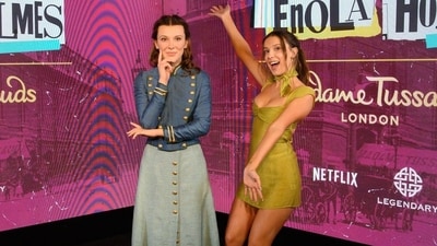 Enola Holmes is a teenager who works as a rogue detective in the mystery-adventure movie franchise. In order to justify the narrative, the statue has also been depicted in a thinking posture. Millie Bobby Brown managed to give many goofy poses. Enola Holmes is a teenager who works as a rogue detective in the mystery-adventure movie franchise. In order to justify the narrative, the statue has also been depicted in a thinking posture. Millie Bobby Brown managed to give many goofy poses.