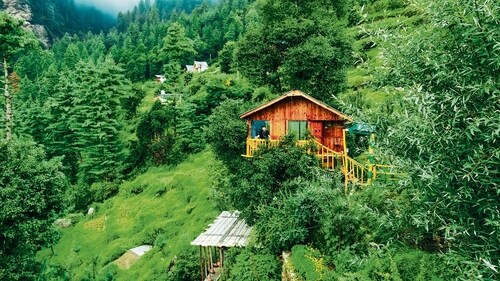 A cabin in the woods of Shoja (Shutterstock) A cabin in the woods of Shoja (Shutterstock)