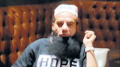 Chhota Shakeel’s brother-in-law Arif Bhaijaan dies in JJ Hospital Chhota Shakeel’s brother-in-law Arif Bhaijaan dies in JJ Hospital