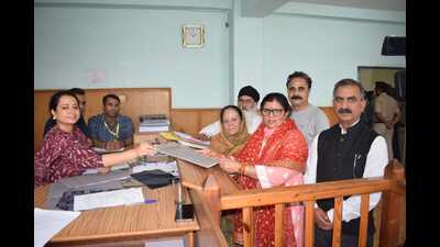 After filling her nomination, Kamlesh Thakur said that the Congress party has entrusted her with a huge responsibility by picking her as candidate. (HT Photo) After filling her nomination, Kamlesh Thakur said that the Congress party has entrusted her with a huge responsibility by picking her as candidate. (HT Photo)