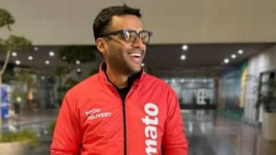 Zomato CEO Deepinder Goyal sat down for a chat with three delivery partners. (twitter.com/deepigoyal)