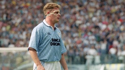 Former British star Paul Gascoigne, playing for Italian club Lazio, wears a mask to protect his cheek-bone during Lazio vs Ancona first division match at Rome's, Italy, Olympic stadium on May 16, 1993. (AP)