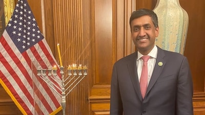US lawmakers, Ro Khanna highlight urgent need to address backlog affecting Indian professionals, upcoming vote on EAGLE Act to eliminate per-country limit on Green Cards. (X/Ro Khanna) US lawmakers, Ro Khanna highlight urgent need to address backlog affecting Indian professionals, upcoming vote on EAGLE Act to eliminate per-country limit on Green Cards. (X/Ro Khanna)