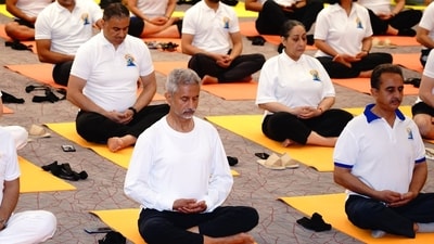 Foreign Minister Dr. S. Jaishankar and other diplomats practice Yoga in Delhi on the International Day of Yoga. (@DrSJaishankar (X)) Foreign Minister Dr. S. Jaishankar and other diplomats practice Yoga in Delhi on the International Day of Yoga. (@DrSJaishankar (X))